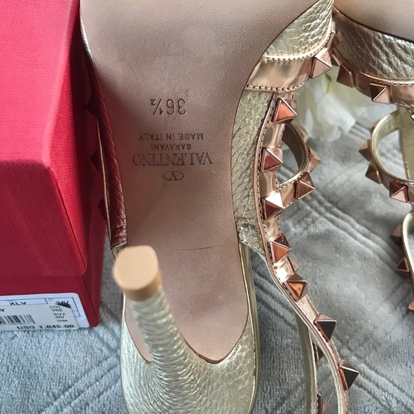 Valentino Rockstud Pumps - Picture 16 of 16